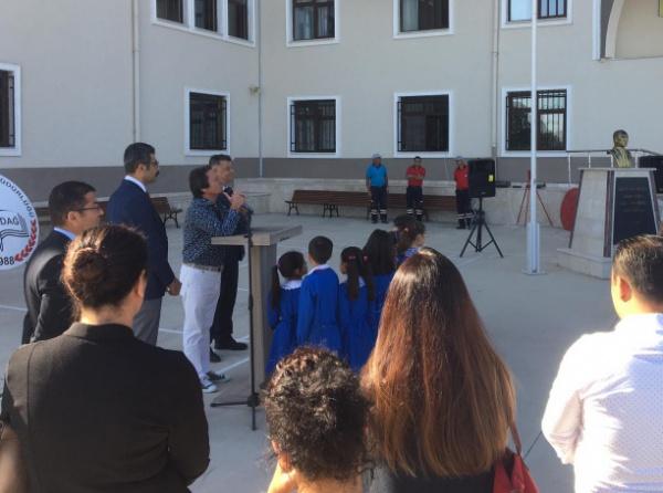 Okulumuzun Hayırseveri Sayın Ahmet Nazif ZORLU´nun Okulumuzu Ziyareti