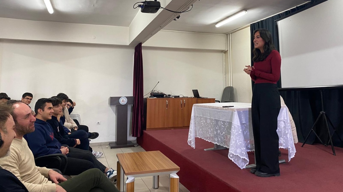 KARİYER GÜNÜ ETKİNLİĞİMİZ - Ahmet Nazif Zorlu Fen Lisesi